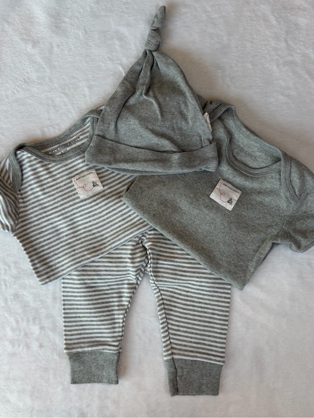 Burt’s Bees Gray Baby 4-Piece Set - Size 3-6 months